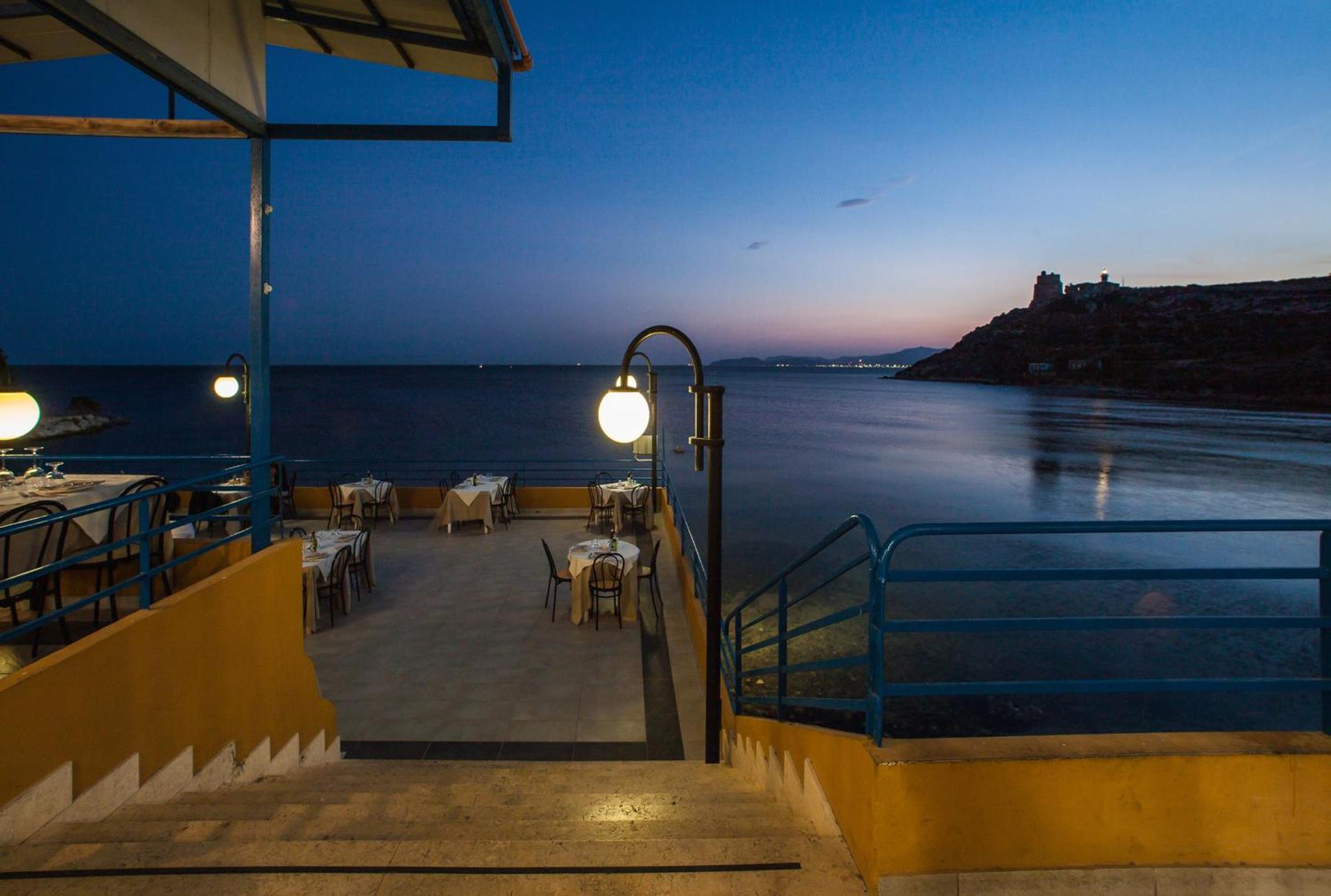 Hotel Calamosca Кальярі Екстер'єр фото