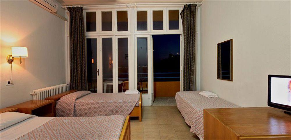 Hotel Calamosca Кальярі Екстер'єр фото